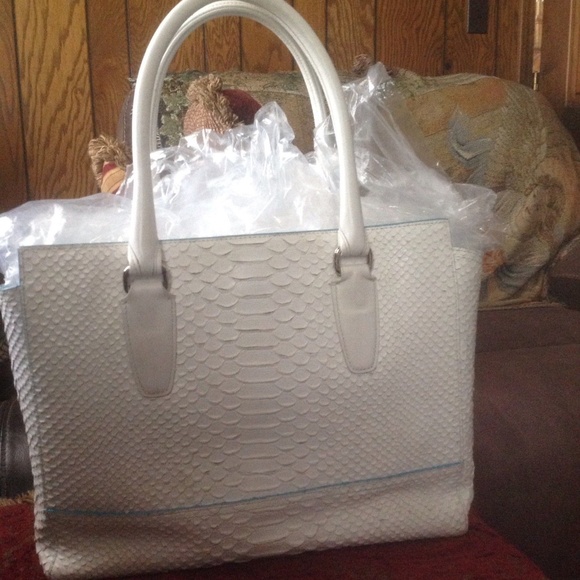 Coach Leather Legacy Chalk Python Embossed Purse - Picture 2 of 8